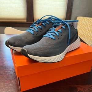 Nike Revolution 5 sneakers